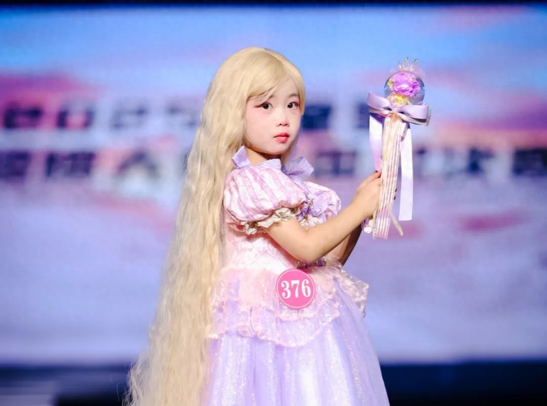 少儿模特丨让孩子自信一生的秘诀，其实就在这些细节里！