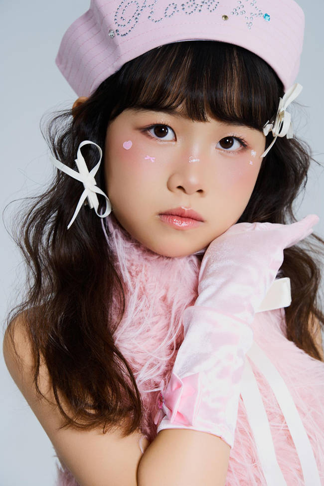 Elle Hong卡特兔第十一届潮童星国际少儿模特大赛蜕变之旅圆满落幕 (图1)