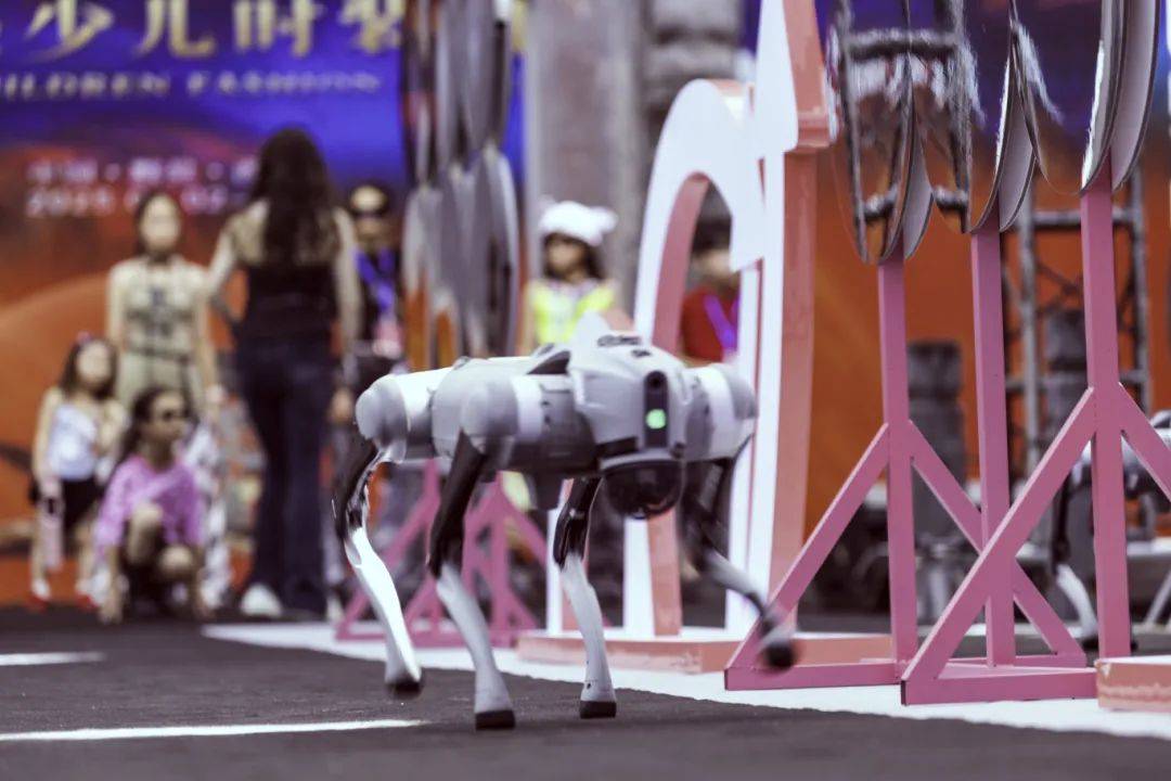 2025西递少儿时装周，T台光影流转，科技点亮未来！#来黟县享清凉 (图22)