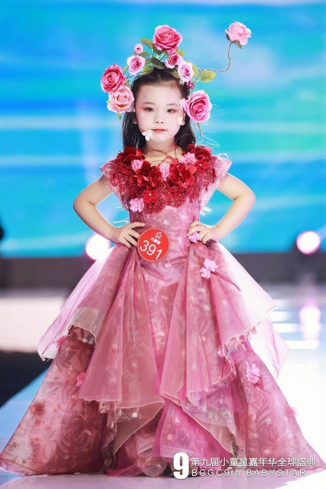 少儿模特T台焦点的秘密:如何练就超模气场? (图3) 少儿模特T台焦点的秘密:如何练就超模气场? (图3)