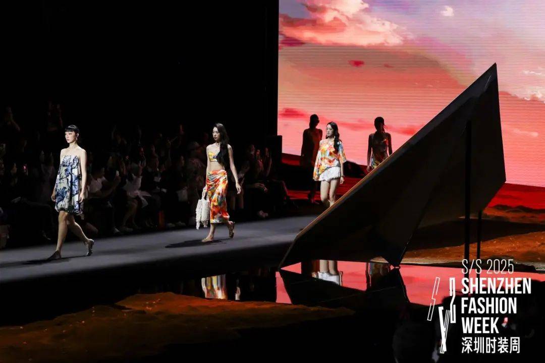 湾区时尚璀璨绽放，S/S 2025深圳时装周照亮潮流未来 (图4)