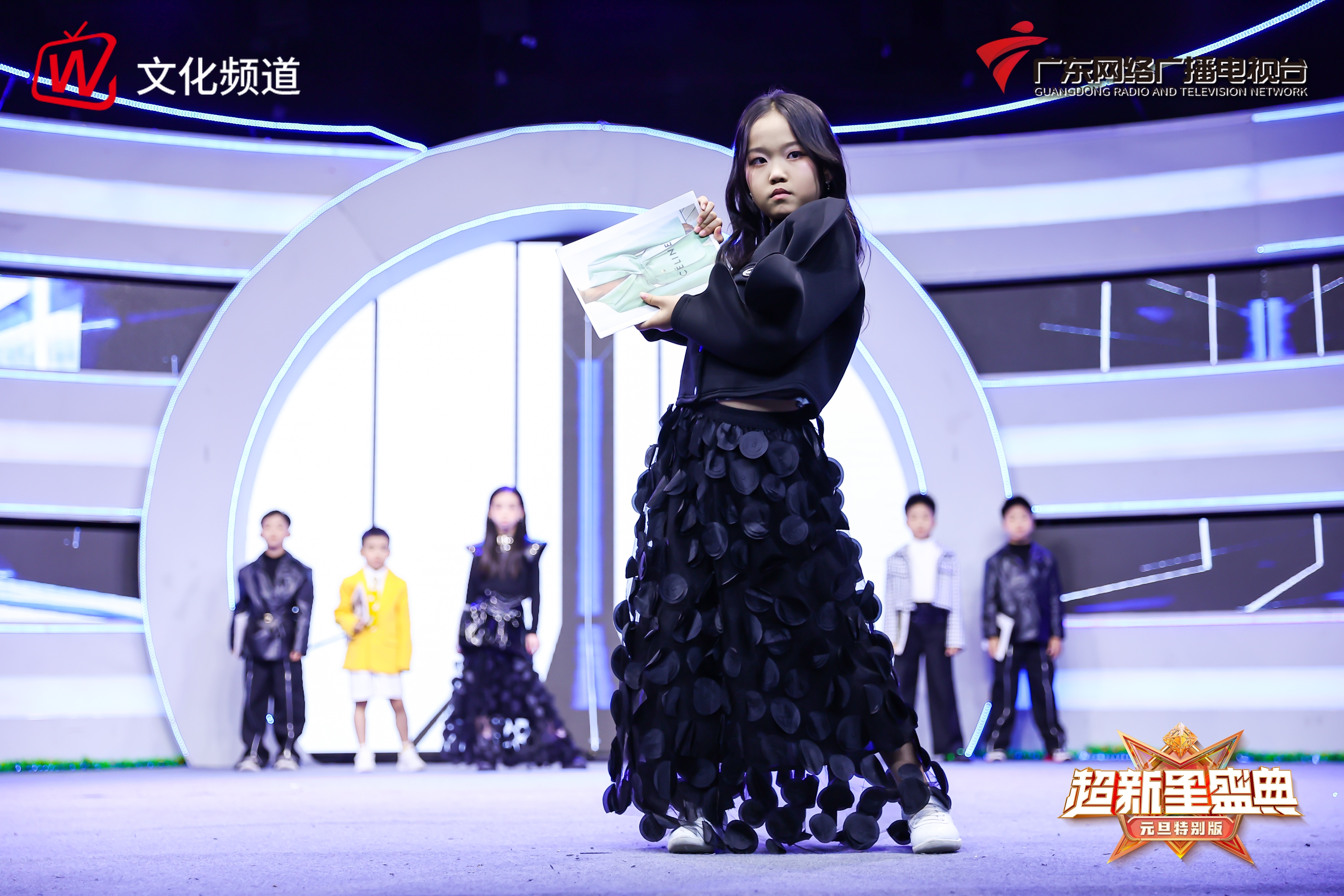 《超新星盛典》超模小分队节目彩排花絮(图7)