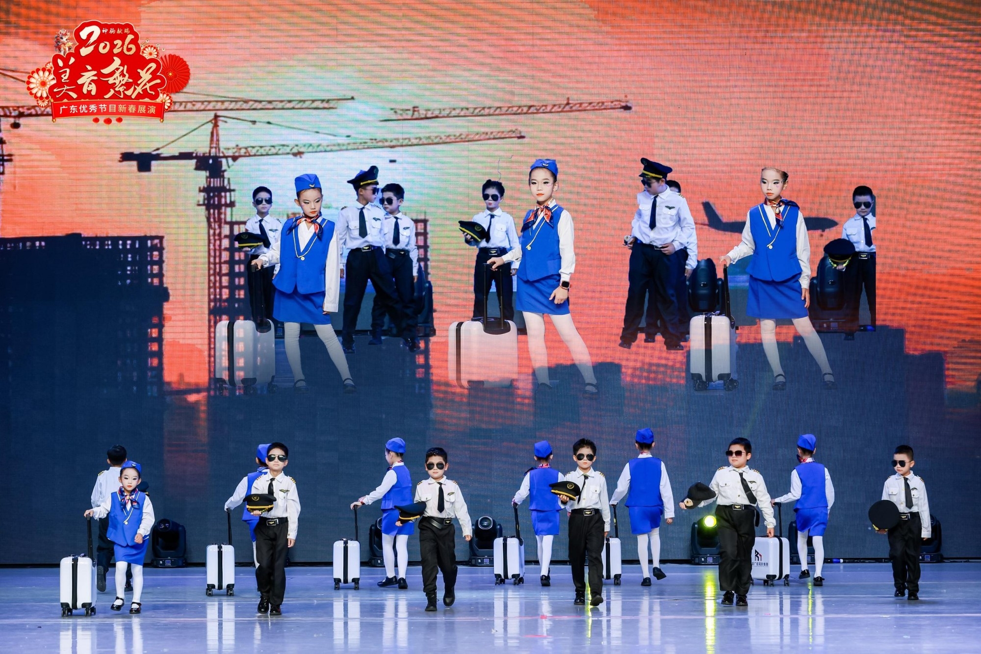 2026 美育繁花广东少儿春晚闪耀深圳融媒广视电影集团少年绽放艺术光芒(图3)