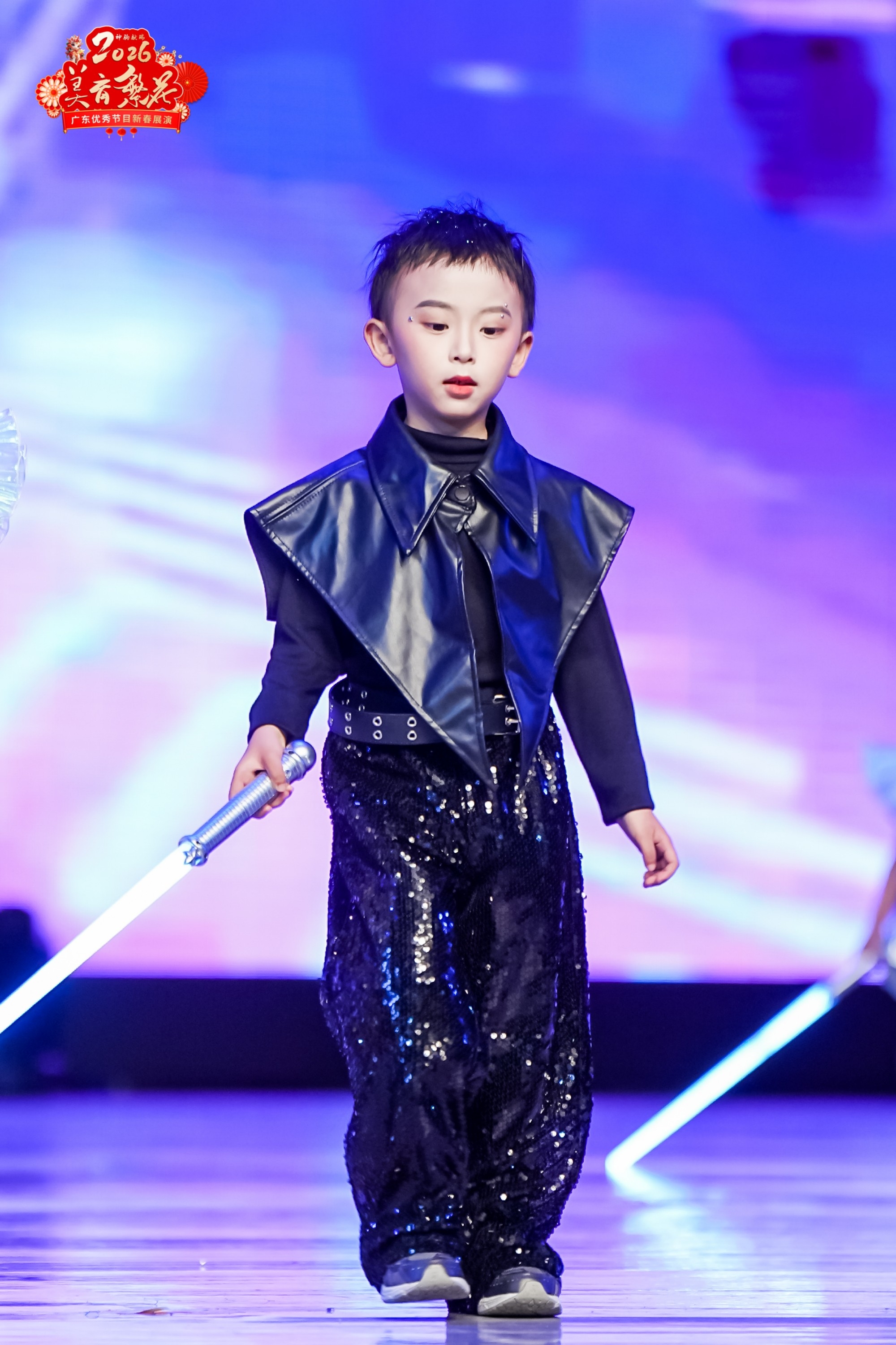 传统与现代碰撞2026美育繁花广东少儿春晚融媒广视电影集团点亮深圳新春(图6)