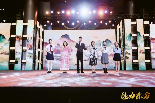 王汎煊以荣耀代言人身份点亮第三届魅力东方艺术盛典(图2) 王汎煊以荣耀代言人身份点亮第三届魅力东方艺术盛典(图2)