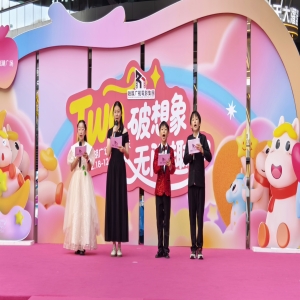 萌娃闪耀圣诞夜！融媒广视电影集团汇演书写童真演艺篇章